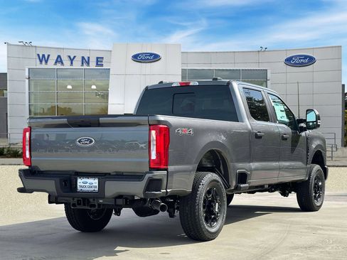 New 2026 Ford F250 4x4 Crew Cab Super Duty image 4