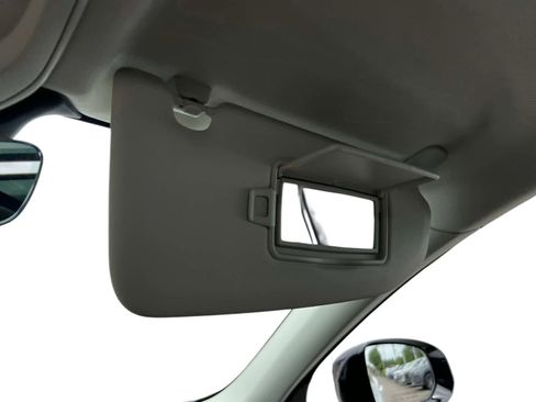 Used 2023 Volvo XC60 B5 Plus w/ Climate Package image 32