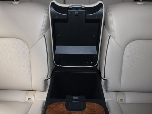 Used 2024 Nissan Armada SL w/ Captain's Chairs Package image 39