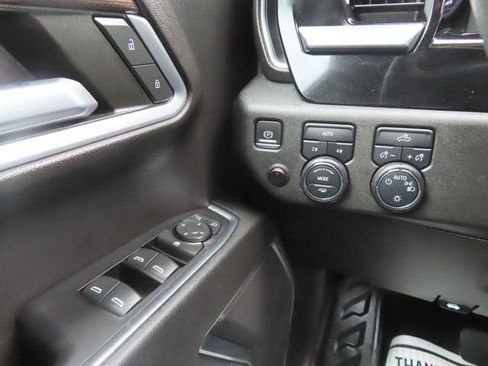 Used 2022 Chevrolet Silverado 1500 LT image 31