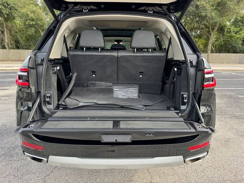 Used 2023 BMW X7 xDrive40i image 14