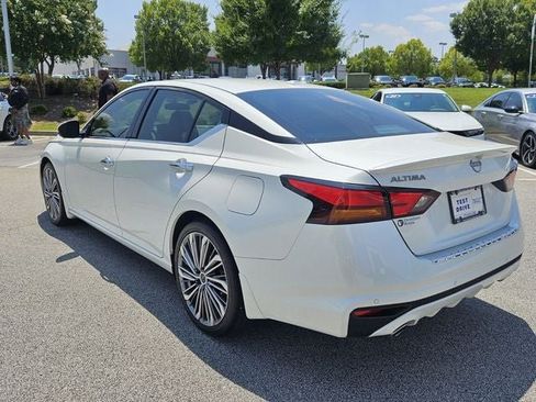 Used 2023 Nissan Altima 2.5 SL FWD image 6