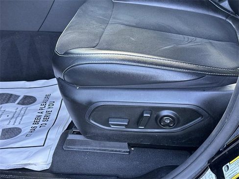 Certified 2024 Jeep Grand Cherokee Altitude image 17