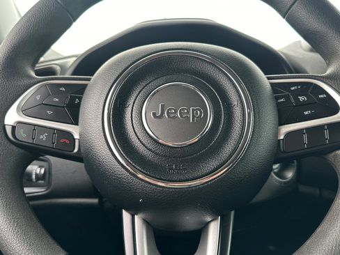 Used 2023 Jeep Renegade Latitude image 24