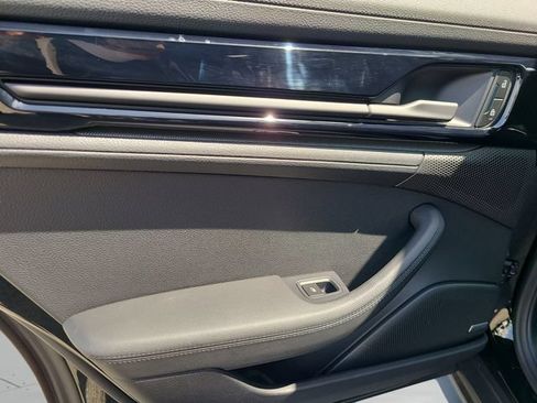 Used 2025 Porsche Panamera w/ Premium Package RWD image 33