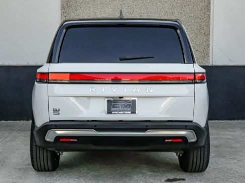 Used 2024 Rivian R1S Adventure AWD/4WD image 15