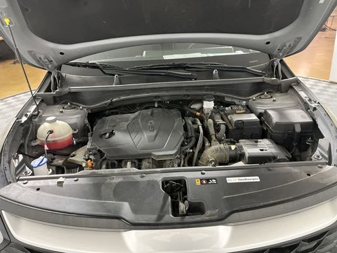 Used 2024 Kia Sportage LX image 12