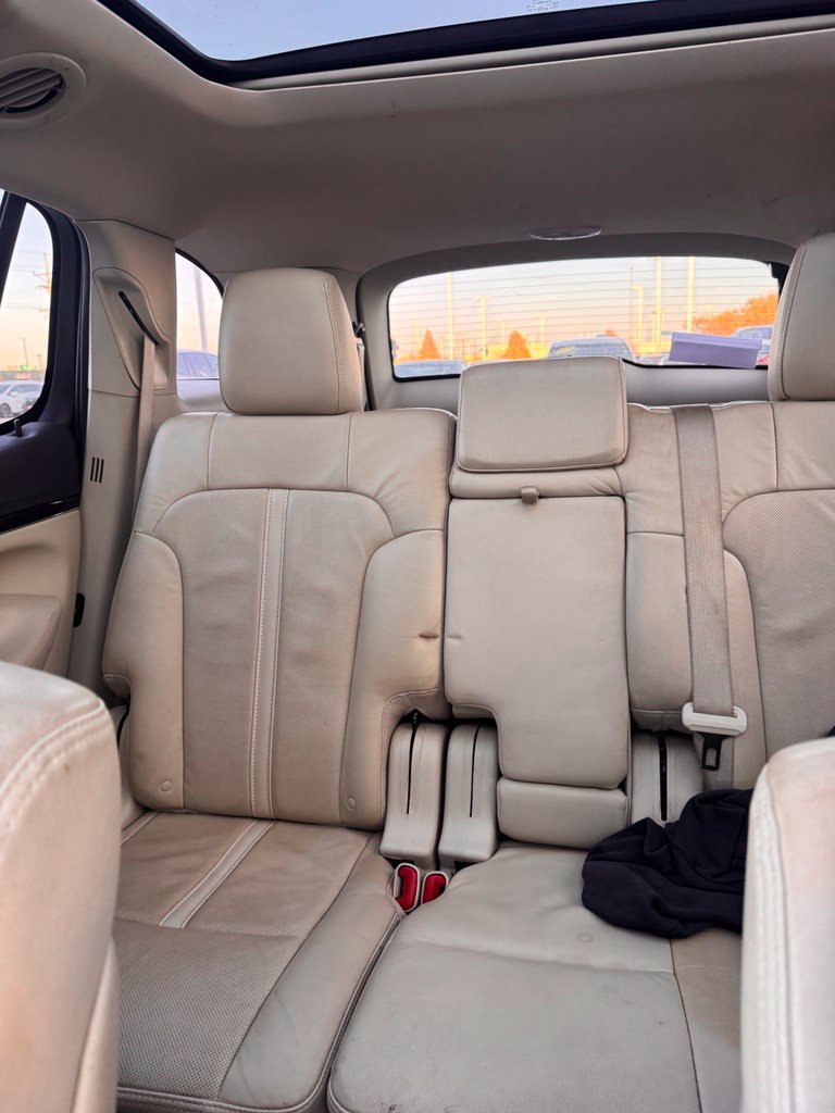 Used 2019 Lincoln MKT AWD image 12