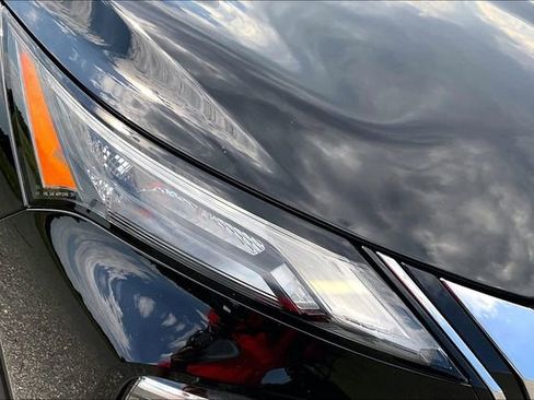 Used 2023 Nissan Rogue SV FWD image 28