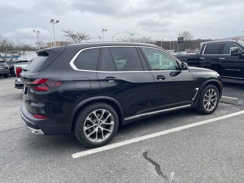 Used 2025 BMW X5 xDrive40i w/ Premium Package image 4