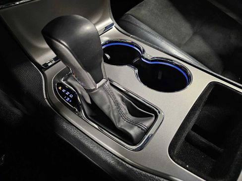 Used 2021 Jeep Grand Cherokee Laredo X image 21