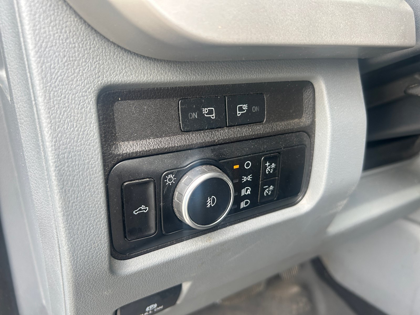 Used 2024 Ford F350 XLT AWD/4WD image 13