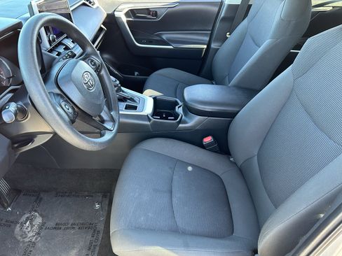 Used 2024 Toyota RAV4 LE image 18