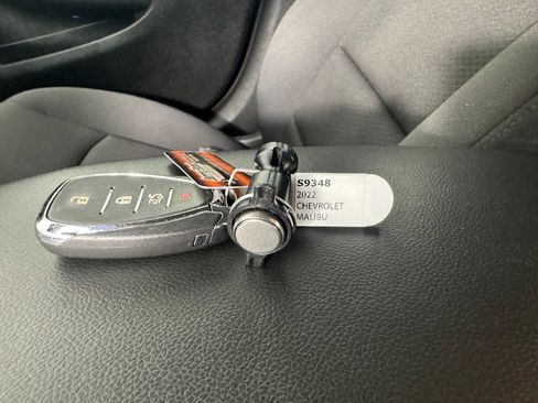 Used 2022 Chevrolet Malibu LS FWD image 3