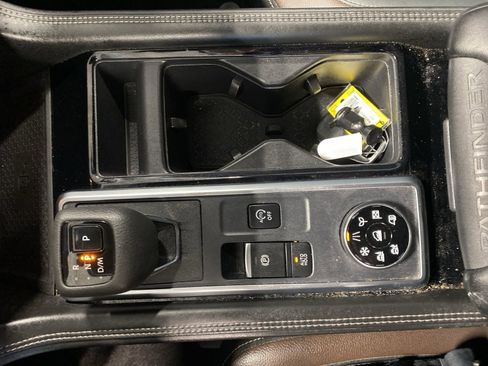 Certified 2024 Nissan Pathfinder Platinum w/ Cargo Package image 18