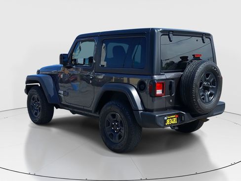 Used 2018 Jeep Wrangler Sport AWD/4WD image 5