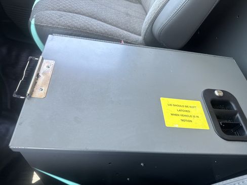 Used 2019 Chevrolet Express 2500 w/ Driver Convenience Package RWD image 11