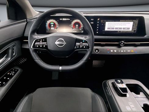 Used 2024 Nissan Ariya AWD image 8