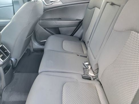 Used 2023 Kia Sportage LX FWD image 15