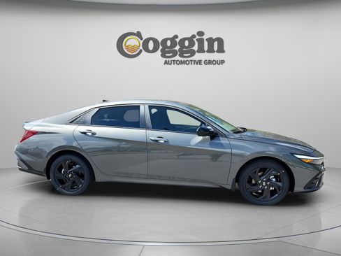 New 2026 Hyundai Elantra Sport image 7