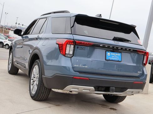 New 2026 Ford Explorer Active w/ Active Comfort Package AWD/4WD image 3