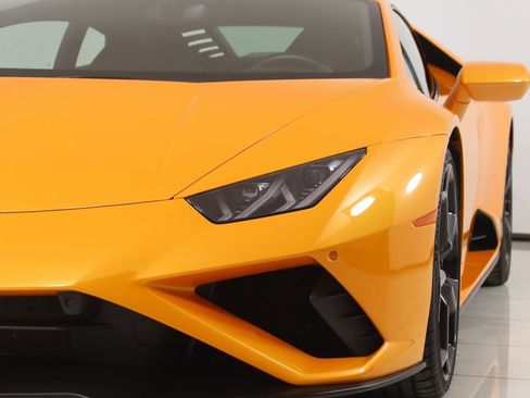 Used 2022 Lamborghini Huracan EVO image 88