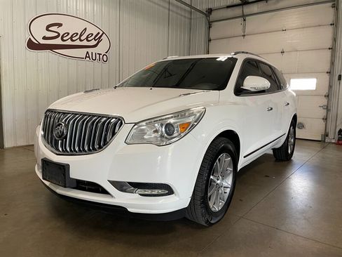 Used 2017 Buick Enclave Convenience FWD image 2