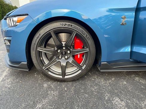 Used 2020 Ford Mustang Shelby GT500 w/ Carbon Fiber Track Pack image 24