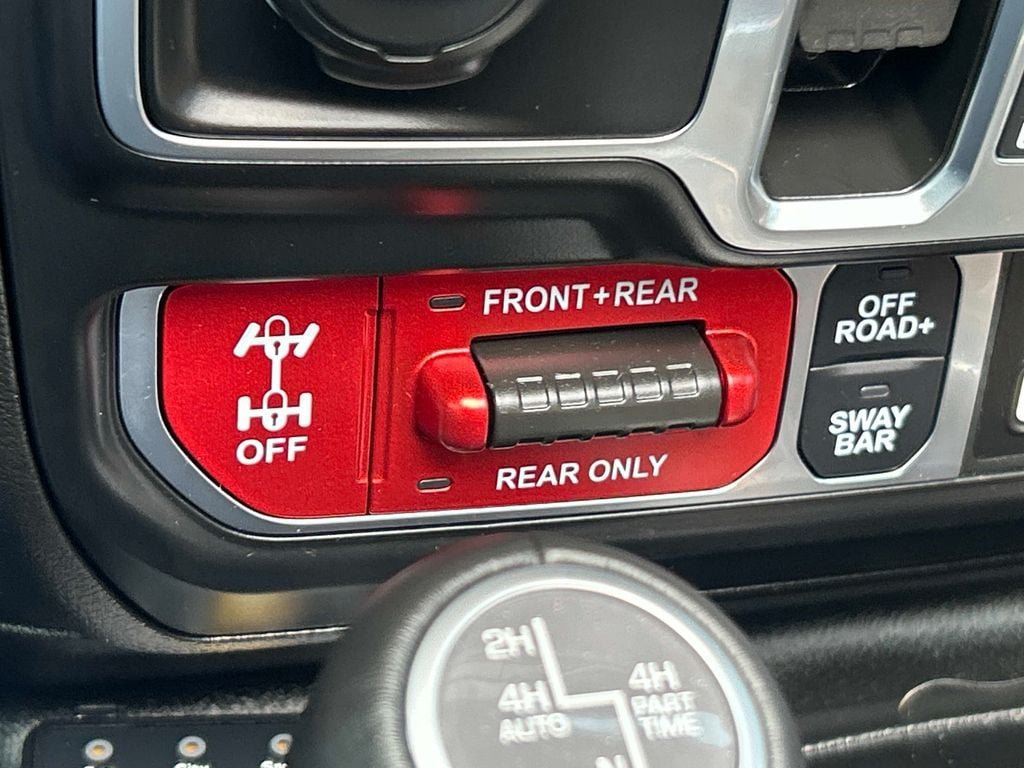 Certified 2025 Jeep Wrangler Unlimited Rubicon AWD/4WD image 34
