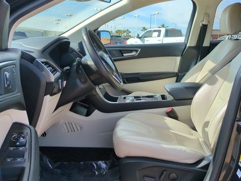 Used 2022 Ford Edge Titanium w/ Equipment Group 301A image 15