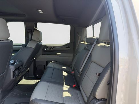 Used 2026 Chevrolet Silverado 1500 ZR2 AWD/4WD image 19