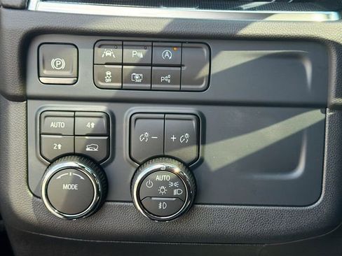 Used 2026 Chevrolet Tahoe RST w/ Comfort Package image 38