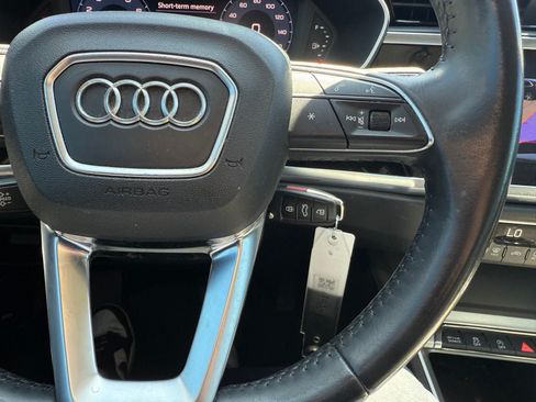 Used 2019 Audi Q3 2.0T Premium AWD/4WD image 18
