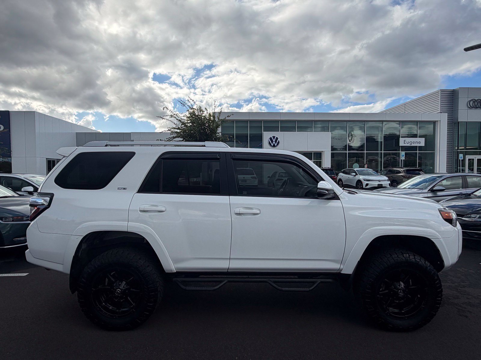 Used 2018 Toyota 4Runner SR5 Premium AWD/4WD image 5