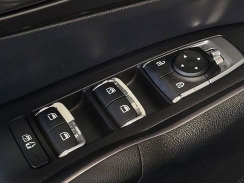 Used 2021 Kia Sorento S w/ Panoramic Sunroof Package FWD image 27