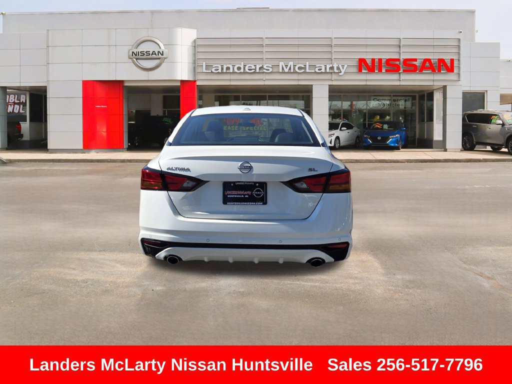 Used 2025 Nissan Altima 2.5 SL FWD image 5
