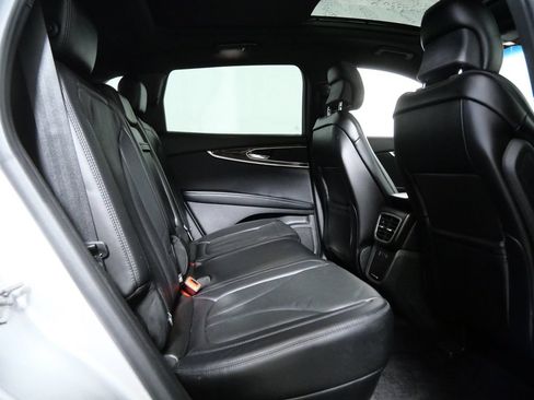 Used 2016 Lincoln MKX Reserve w/ Climate Package AWD/4WD image 13