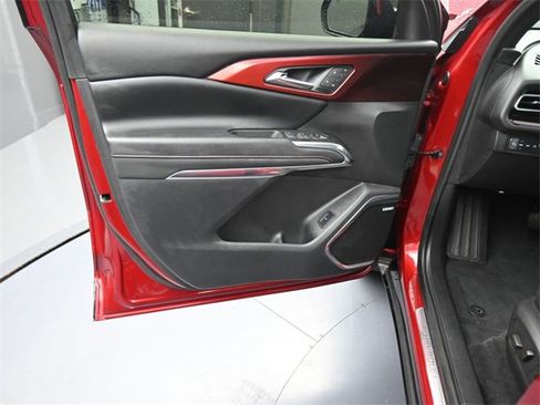 Used 2024 Chevrolet Traverse RS image 17