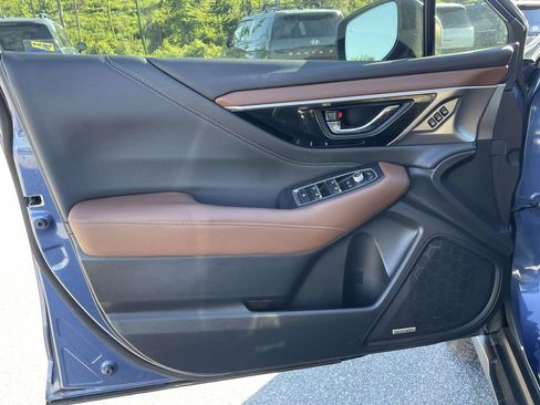Used 2020 Subaru Outback Touring XT AWD/4WD image 5