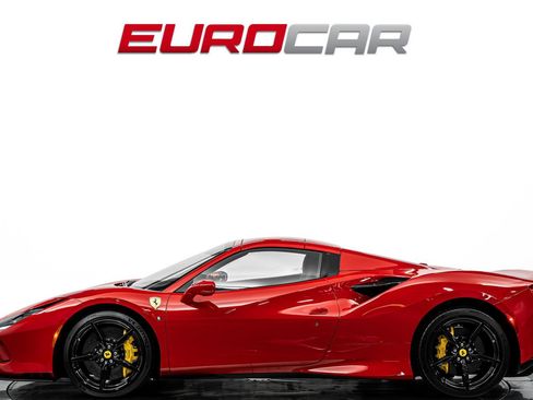 Used 2021 Ferrari F8 Tributo RWD image 3