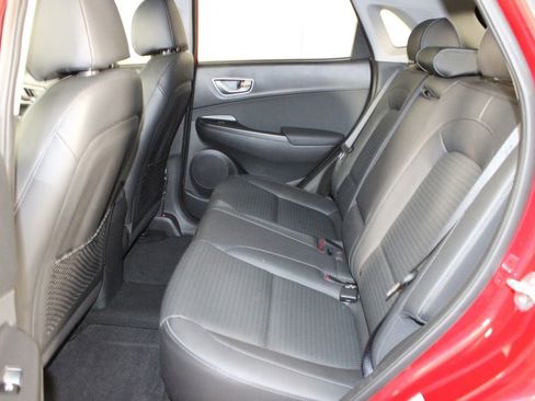 Used 2021 Hyundai Kona Limited w/ Cargo Package FWD image 16