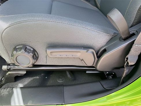 New 2025 Jeep Gladiator Sport image 17