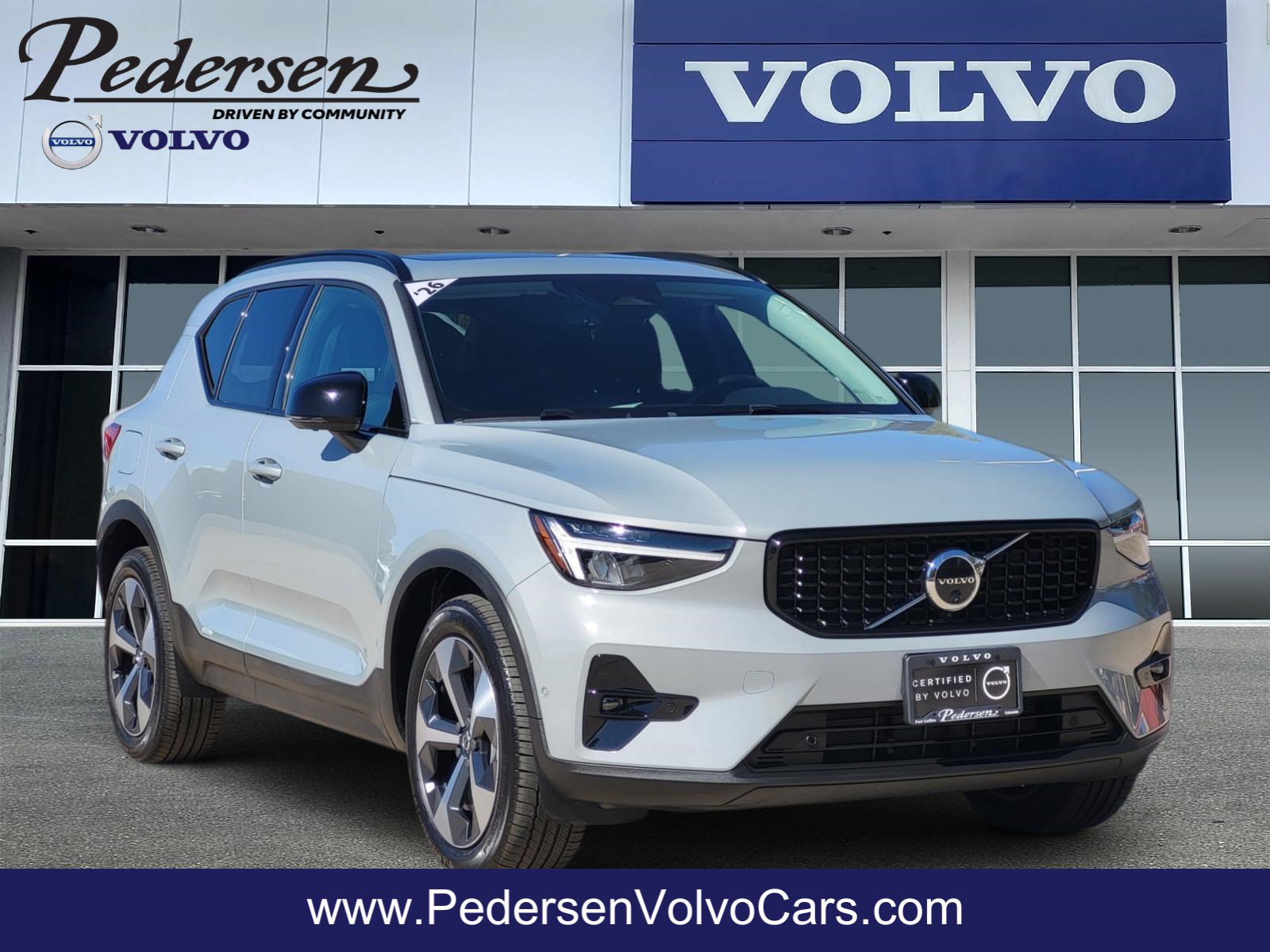 Certified 2026 Volvo XC40 B5 Plus AWD/4WD image 1
