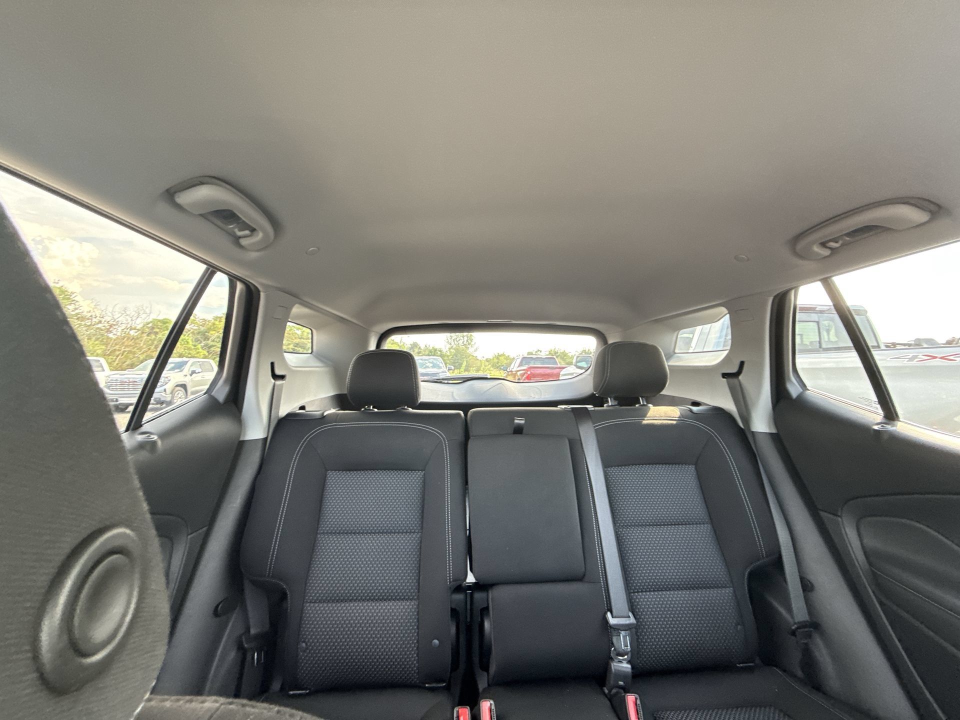 Used 2023 GMC Terrain SLE w/ Driver Convenience Package FWD image 28