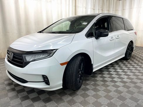Used 2024 Honda Odyssey Sport image 16