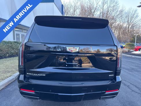 Used 2025 Cadillac Escalade Sport Platinum image 3