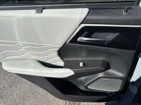 New 2026 Mitsubishi Outlander SEL FWD image 29