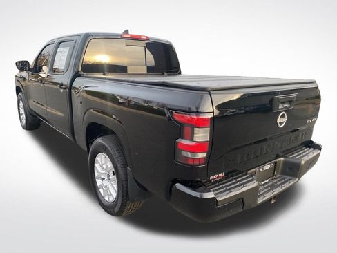 Used 2023 Nissan Frontier SV image 5