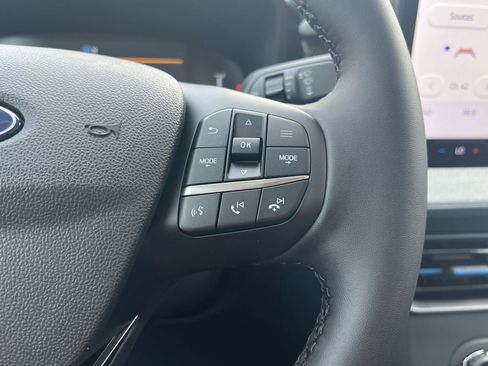 New 2025 Ford Maverick XLT w/ XLT Luxury Package image 9