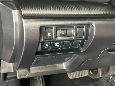 Used 2017 Subaru Impreza 2.0i Premium w/ BSD & Rcta/SRF/Eyesight image 33